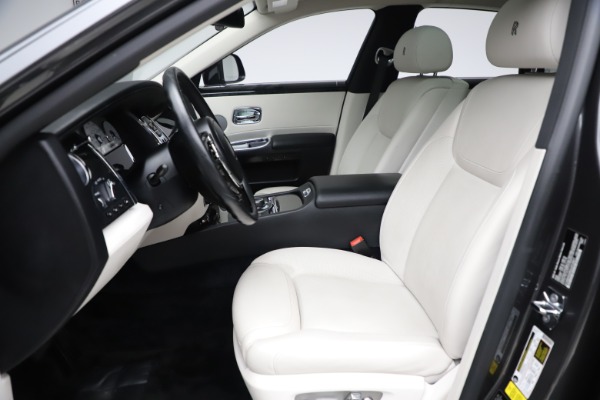 Used 2016 Rolls-Royce Ghost for sale $179,900 at Bugatti of Greenwich in Greenwich CT 06830 17