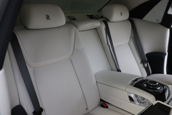 Used 2015 Rolls-Royce Ghost for sale Sold at Bugatti of Greenwich in Greenwich CT 06830 18