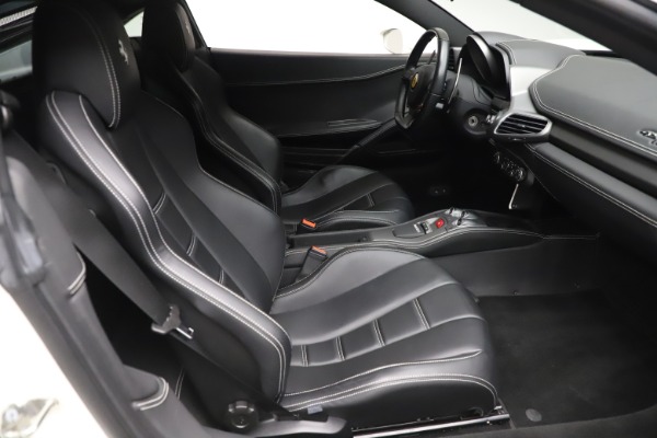 Used 2013 Ferrari 458 Italia for sale $186,900 at Bugatti of Greenwich in Greenwich CT 06830 18