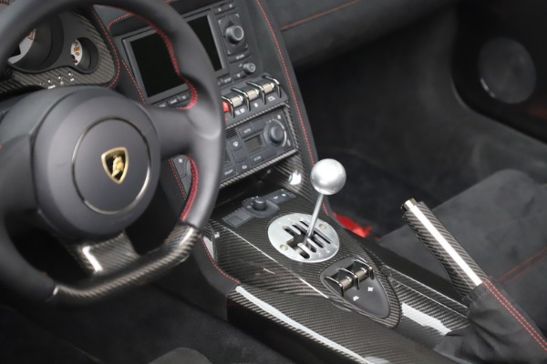 Used 2013 Lamborghini Gallardo LP 570-4 Spyder Performante for sale Sold at Bugatti of Greenwich in Greenwich CT 06830 20