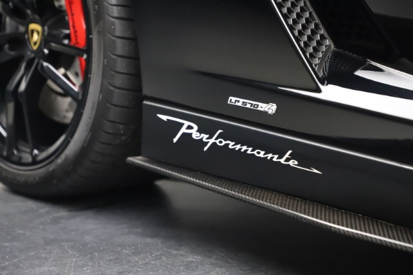 Used 2013 Lamborghini Gallardo LP 570-4 Spyder Performante for sale Sold at Bugatti of Greenwich in Greenwich CT 06830 28