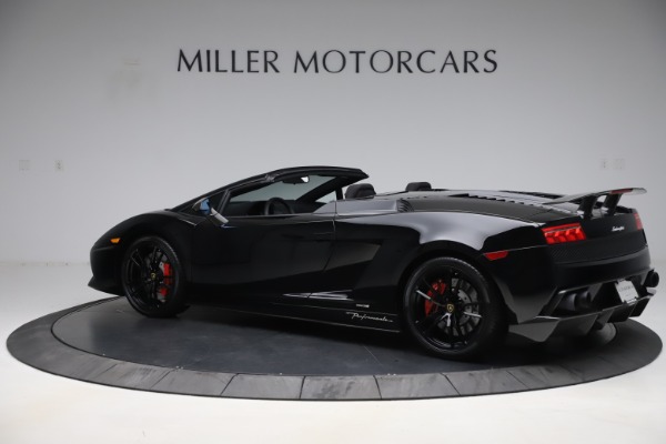 Used 2013 Lamborghini Gallardo LP 570-4 Spyder Performante for sale Sold at Bugatti of Greenwich in Greenwich CT 06830 4