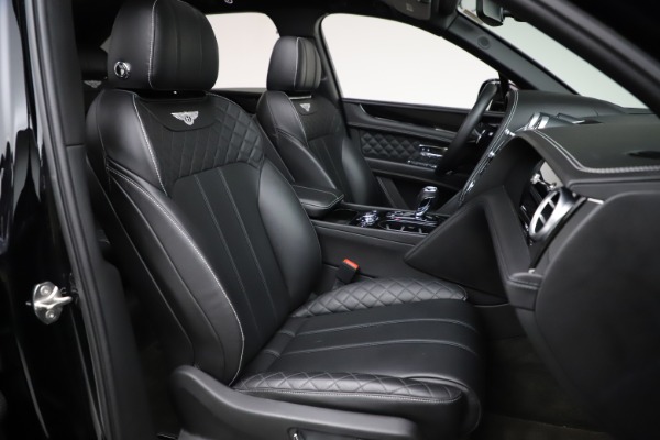 Used 2017 Bentley Bentayga W12 for sale $139,900 at Bugatti of Greenwich in Greenwich CT 06830 27