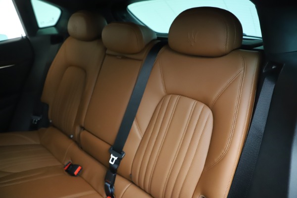 New 2020 Maserati Levante Q4 GranLusso for sale $86,935 at Bugatti of Greenwich in Greenwich CT 06830 18