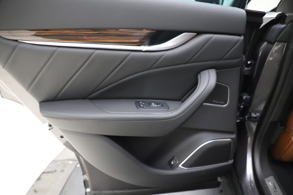 New 2020 Maserati Levante Q4 GranLusso for sale $86,935 at Bugatti of Greenwich in Greenwich CT 06830 21