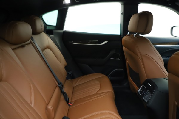 New 2020 Maserati Levante Q4 GranLusso for sale $86,935 at Bugatti of Greenwich in Greenwich CT 06830 27