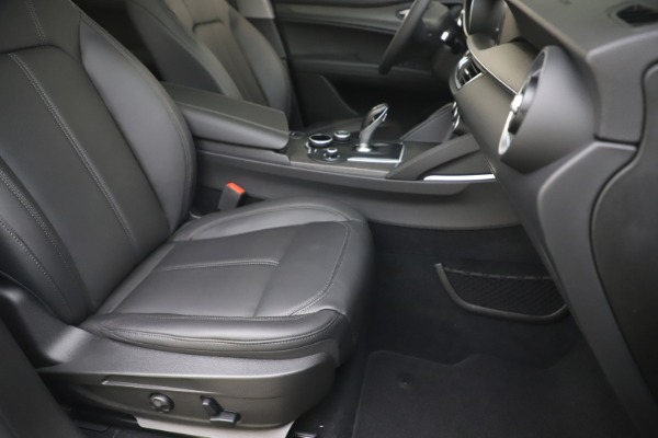 New 2019 Alfa Romeo Stelvio Ti Q4 for sale $51,490 at Bugatti of Greenwich in Greenwich CT 06830 24