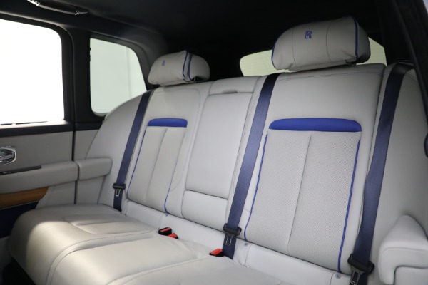 Used 2019 Rolls-Royce Cullinan for sale $299,900 at Bugatti of Greenwich in Greenwich CT 06830 17