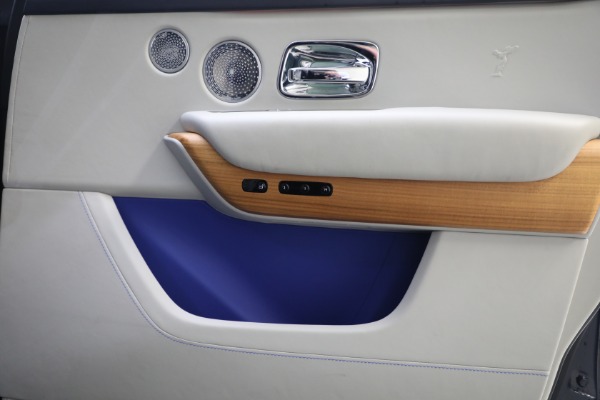 Used 2019 Rolls-Royce Cullinan for sale $299,900 at Bugatti of Greenwich in Greenwich CT 06830 18