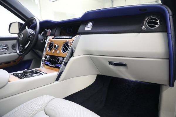 Used 2019 Rolls-Royce Cullinan for sale Sold at Bugatti of Greenwich in Greenwich CT 06830 19