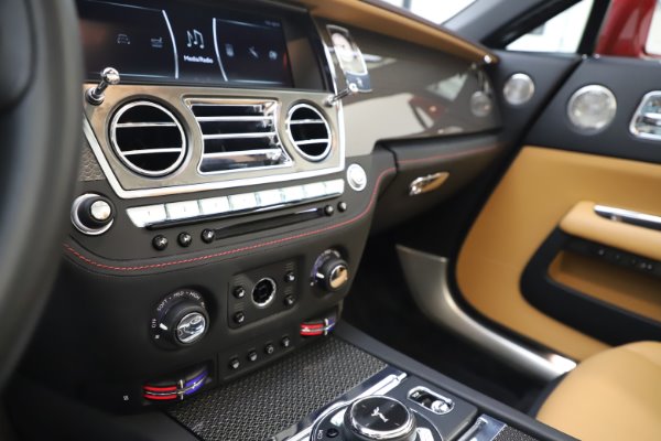 Used 2019 Rolls-Royce Dawn Black Badge for sale $349,900 at Bugatti of Greenwich in Greenwich CT 06830 27