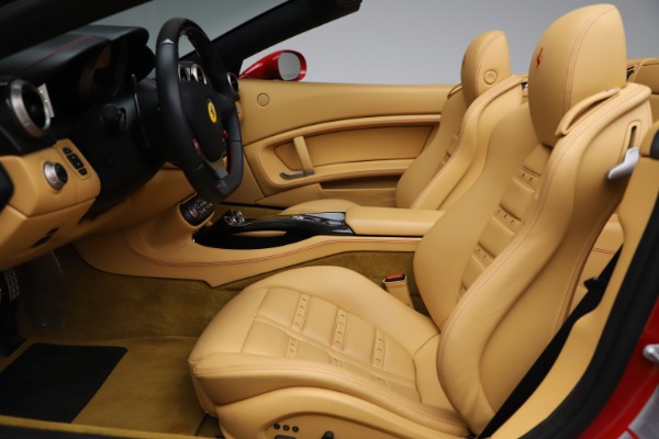 Used 2014 Ferrari California 30 for sale Sold at Bugatti of Greenwich in Greenwich CT 06830 19