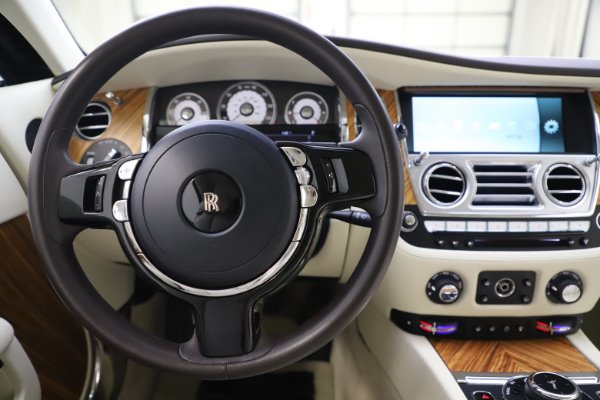 Used 2015 Rolls-Royce Wraith for sale $169,900 at Bugatti of Greenwich in Greenwich CT 06830 16