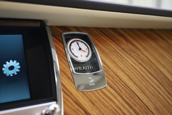 Used 2015 Rolls-Royce Wraith for sale $169,900 at Bugatti of Greenwich in Greenwich CT 06830 20