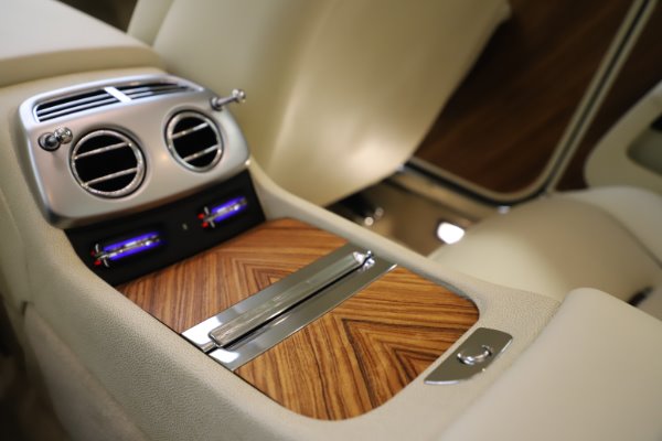 Used 2015 Rolls-Royce Wraith for sale $169,900 at Bugatti of Greenwich in Greenwich CT 06830 21