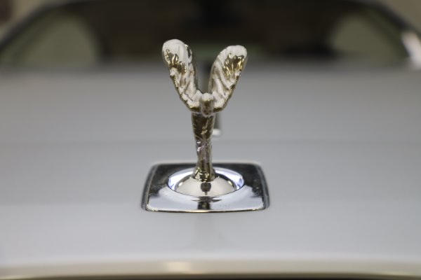Used 2015 Rolls-Royce Wraith for sale $169,900 at Bugatti of Greenwich in Greenwich CT 06830 27