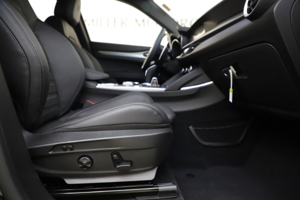 New 2020 Alfa Romeo Stelvio Ti Sport Q4 for sale Sold at Bugatti of Greenwich in Greenwich CT 06830 23