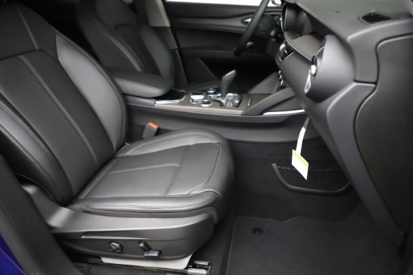 New 2020 Alfa Romeo Stelvio Ti Q4 for sale Sold at Bugatti of Greenwich in Greenwich CT 06830 24