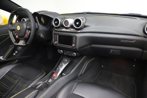Used 2015 Ferrari California T for sale Sold at Bugatti of Greenwich in Greenwich CT 06830 24