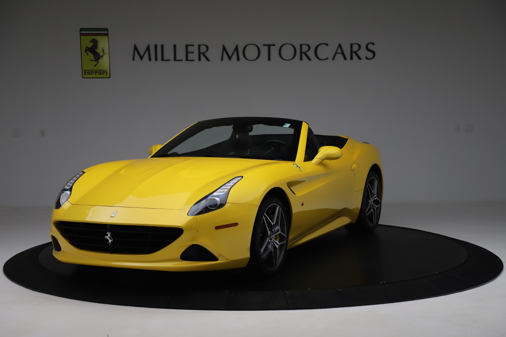 Used 2015 Ferrari California T for sale Sold at Bugatti of Greenwich in Greenwich CT 06830 1