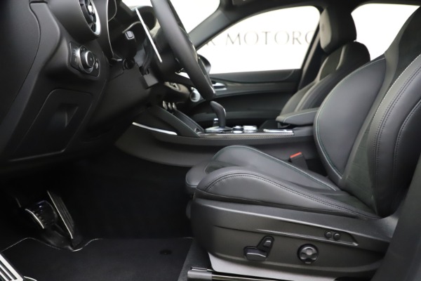 New 2020 Alfa Romeo Stelvio Quadrifoglio for sale $88,845 at Bugatti of Greenwich in Greenwich CT 06830 14