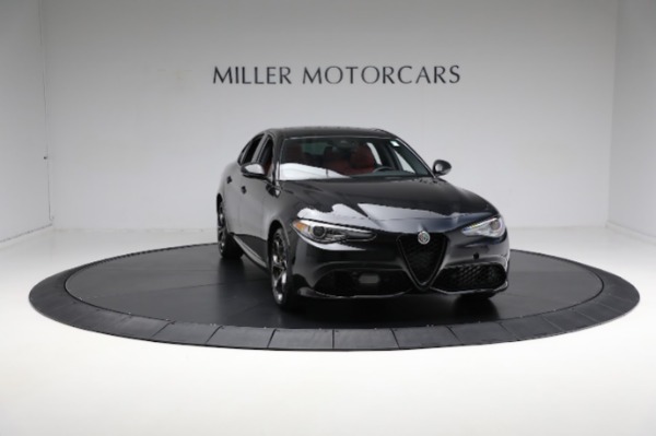 Used 2021 Alfa Romeo Giulia Veloce for sale $35,900 at Bugatti of Greenwich in Greenwich CT 06830 24