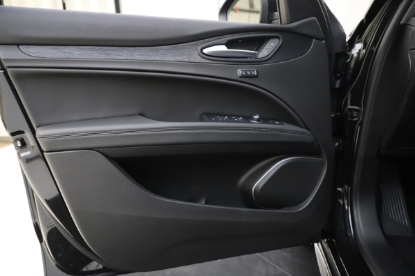 New 2020 Alfa Romeo Stelvio Sport Q4 for sale $49,695 at Bugatti of Greenwich in Greenwich CT 06830 17