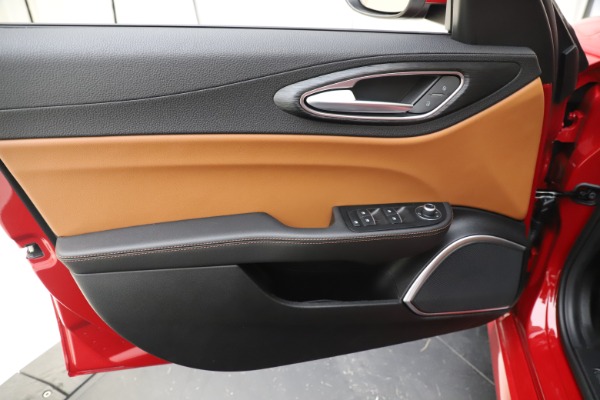 New 2020 Alfa Romeo Giulia Q4 for sale Sold at Bugatti of Greenwich in Greenwich CT 06830 17