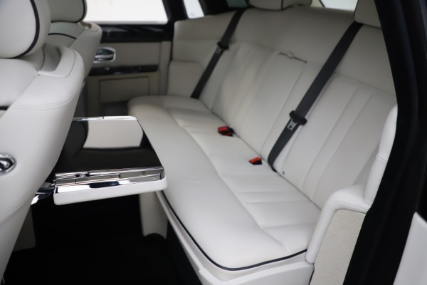 Used 2013 Rolls-Royce Phantom for sale Sold at Bugatti of Greenwich in Greenwich CT 06830 14