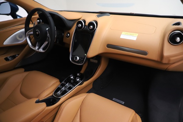Used 2020 McLaren GT Luxe for sale $187,900 at Bugatti of Greenwich in Greenwich CT 06830 17