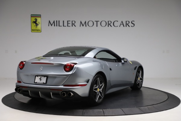 Used 2016 Ferrari California T for sale Sold at Bugatti of Greenwich in Greenwich CT 06830 19