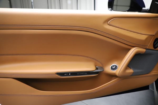 Used 2017 Ferrari GTC4Lusso for sale $209,900 at Bugatti of Greenwich in Greenwich CT 06830 17