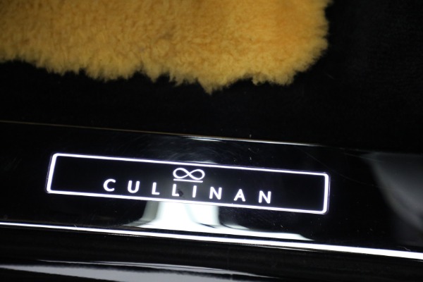 Used 2020 Rolls-Royce Cullinan Black Badge for sale Sold at Bugatti of Greenwich in Greenwich CT 06830 25