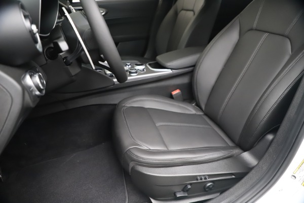 New 2020 Alfa Romeo Giulia Sport Q4 for sale $49,145 at Bugatti of Greenwich in Greenwich CT 06830 15