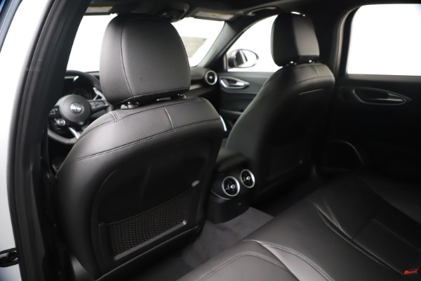 New 2020 Alfa Romeo Giulia Sport Q4 for sale $49,145 at Bugatti of Greenwich in Greenwich CT 06830 20