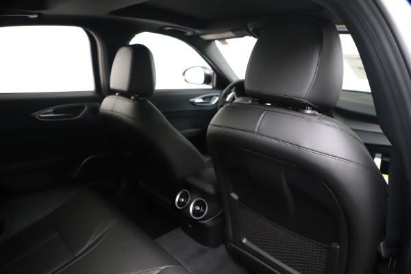 New 2020 Alfa Romeo Giulia Sport Q4 for sale $49,145 at Bugatti of Greenwich in Greenwich CT 06830 28