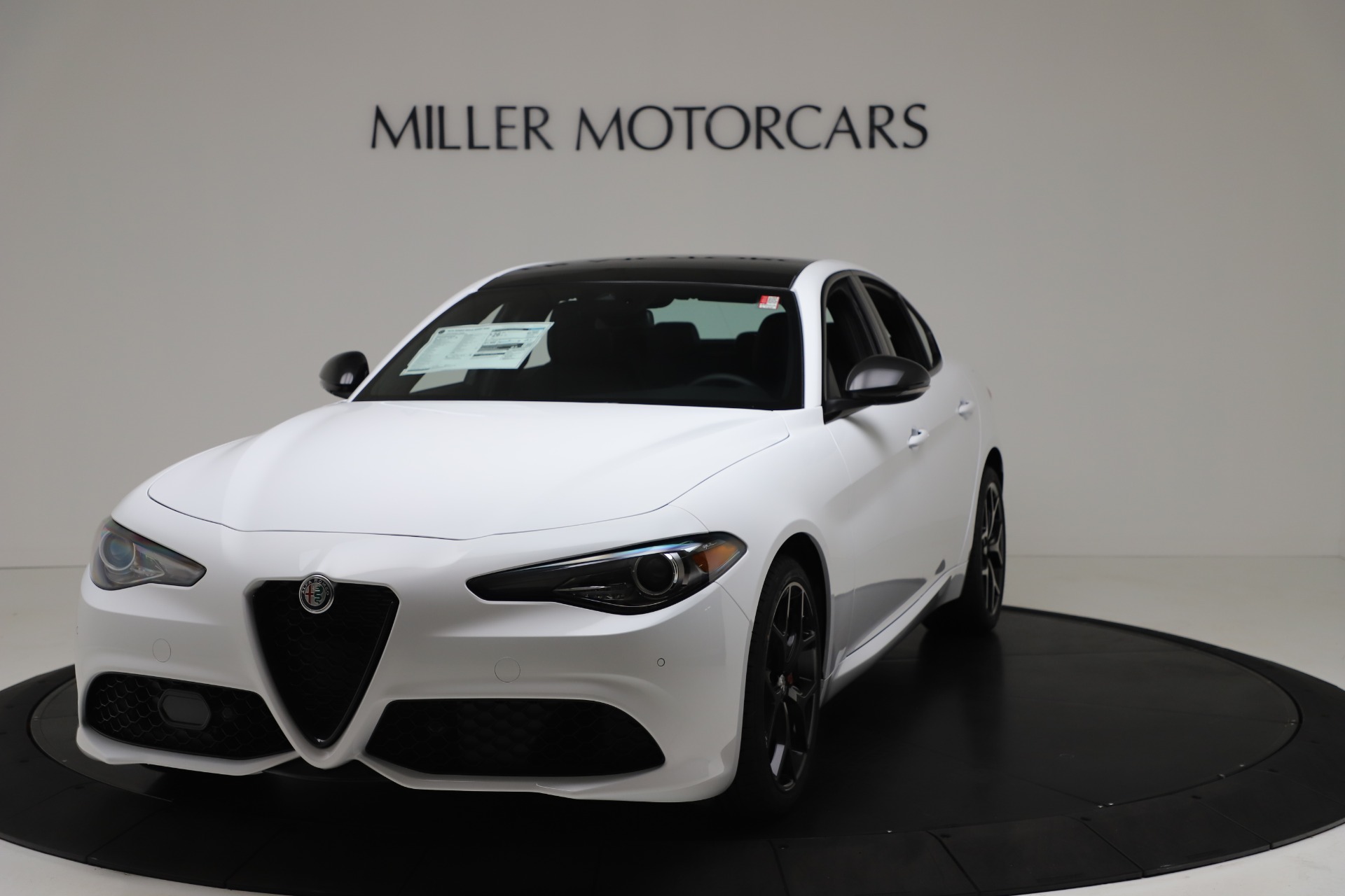 New 2020 Alfa Romeo Giulia Sport Q4 for sale $49,145 at Bugatti of Greenwich in Greenwich CT 06830 1