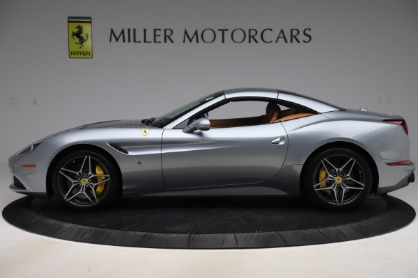 Used 2017 Ferrari California T for sale Sold at Bugatti of Greenwich in Greenwich CT 06830 15