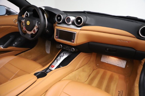 Used 2017 Ferrari California T for sale Sold at Bugatti of Greenwich in Greenwich CT 06830 24
