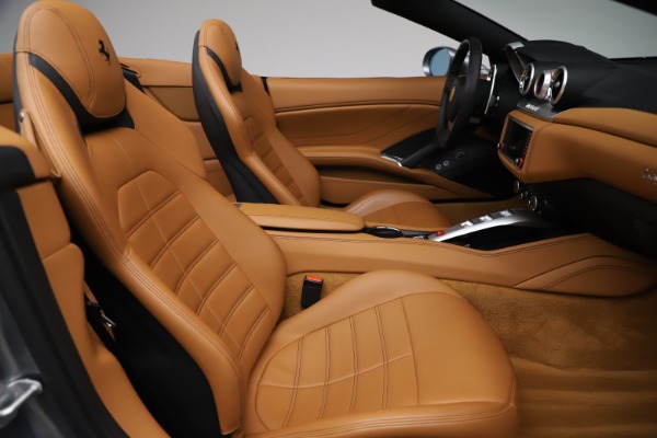 Used 2017 Ferrari California T for sale Sold at Bugatti of Greenwich in Greenwich CT 06830 25