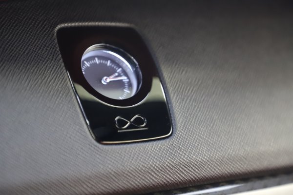 New 2020 Rolls-Royce Cullinan Black Badge for sale Sold at Bugatti of Greenwich in Greenwich CT 06830 24