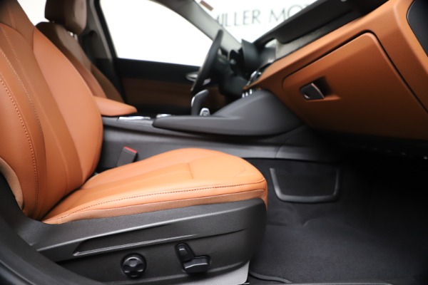 New 2020 Alfa Romeo Giulia Q4 for sale Sold at Bugatti of Greenwich in Greenwich CT 06830 23