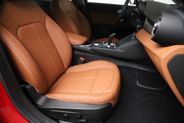New 2020 Alfa Romeo Giulia Q4 for sale Sold at Bugatti of Greenwich in Greenwich CT 06830 24