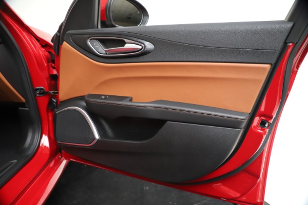 New 2020 Alfa Romeo Giulia Q4 for sale Sold at Bugatti of Greenwich in Greenwich CT 06830 25