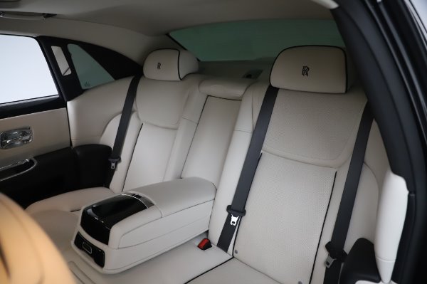 Used 2015 Rolls-Royce Ghost Base for sale Sold at Bugatti of Greenwich in Greenwich CT 06830 14