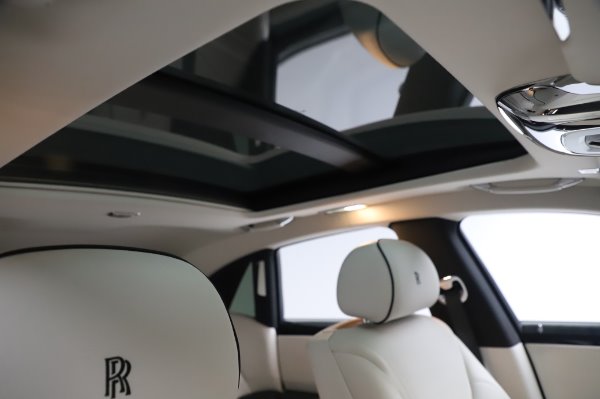 Used 2015 Rolls-Royce Ghost Base for sale Sold at Bugatti of Greenwich in Greenwich CT 06830 26