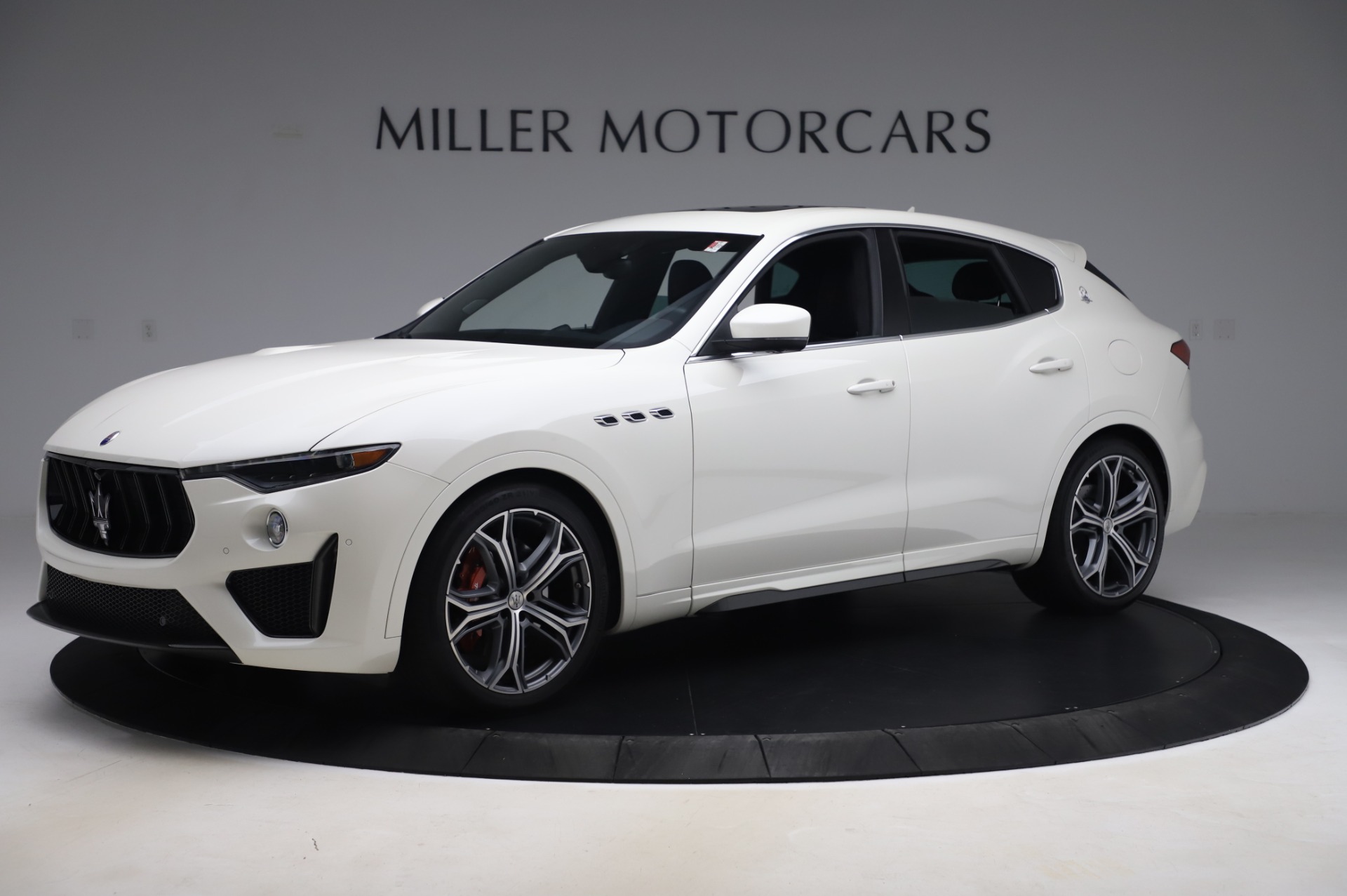 Used 2019 Maserati Levante Trofeo for sale $45,900 at Bugatti of Greenwich in Greenwich CT 06830 1