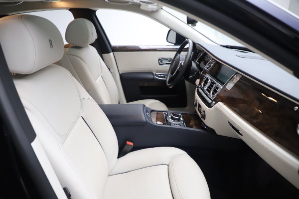 Used 2016 Rolls-Royce Ghost for sale Sold at Bugatti of Greenwich in Greenwich CT 06830 13