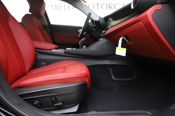 New 2020 Alfa Romeo Giulia Q4 for sale Sold at Bugatti of Greenwich in Greenwich CT 06830 23