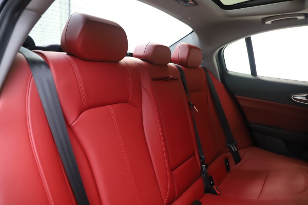 New 2020 Alfa Romeo Giulia Q4 for sale Sold at Bugatti of Greenwich in Greenwich CT 06830 26